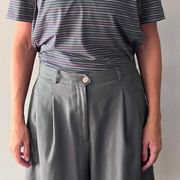 Hayley Golf shorts and Nike shirt - Picture 2 of 12